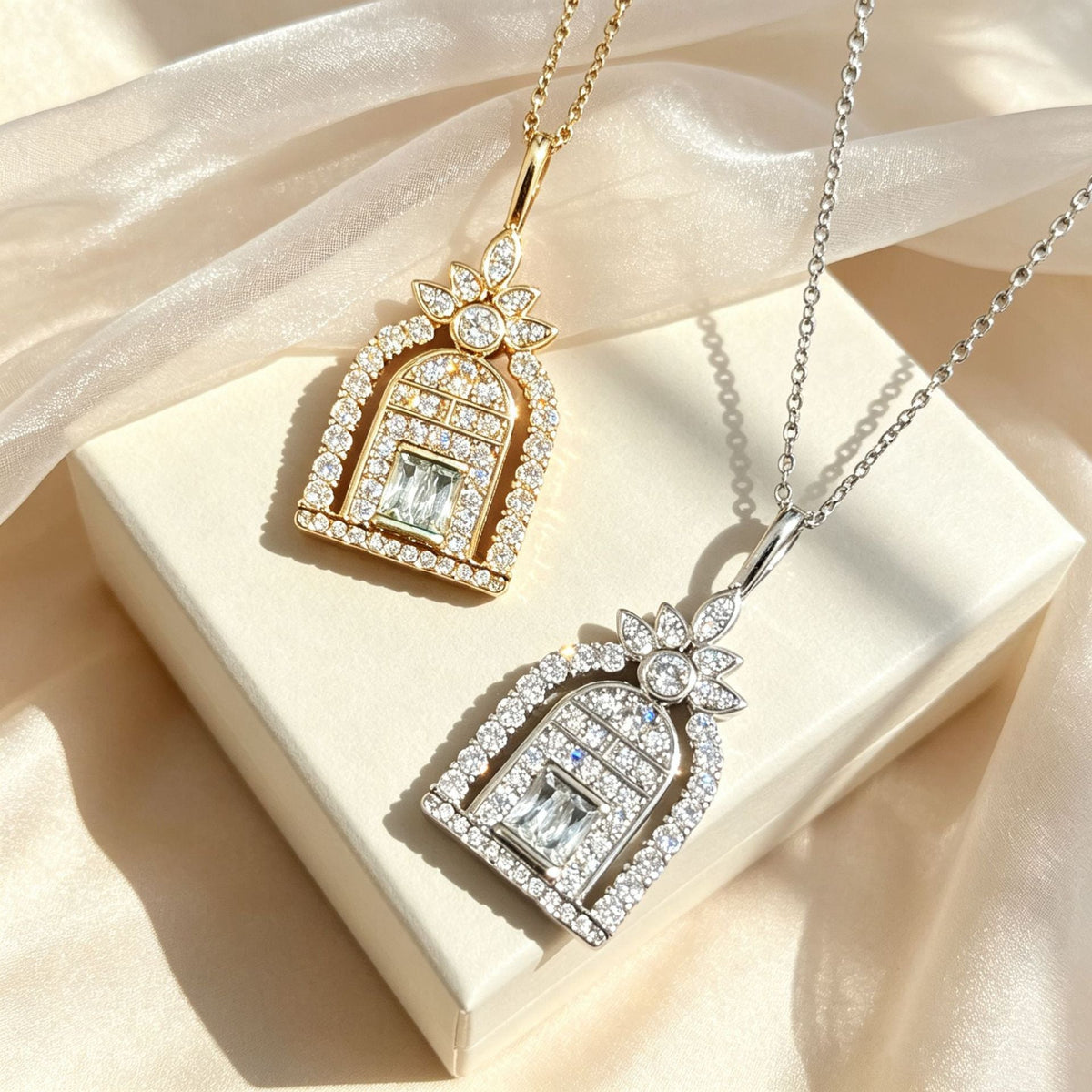 Full Zircon Castle Happiness Door Necklace For Women, Light Luxury High-End Clavicle Chain, Unique Design, Sparkling Pendant, Fashionable