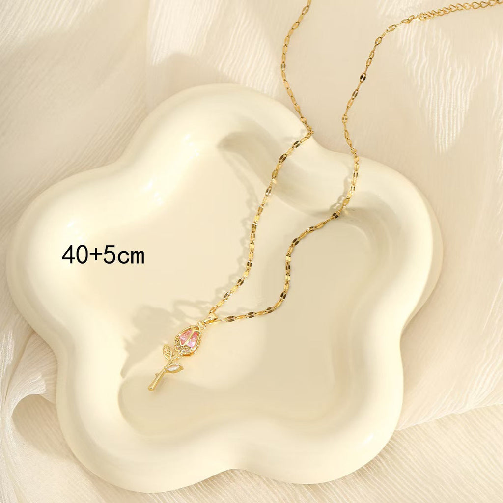 High-end Romantic Crystal Rose Pendant Necklace