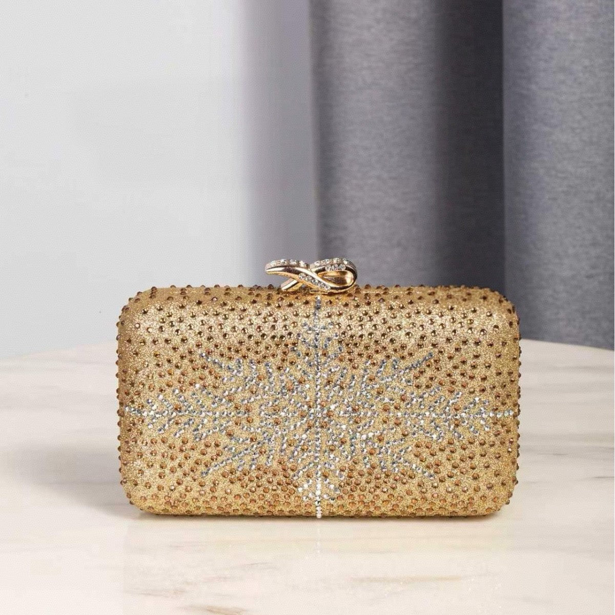 Diamond-Embellished Rhinestone Evening Bag Womens Clutch With Shoulder Strap And Chain