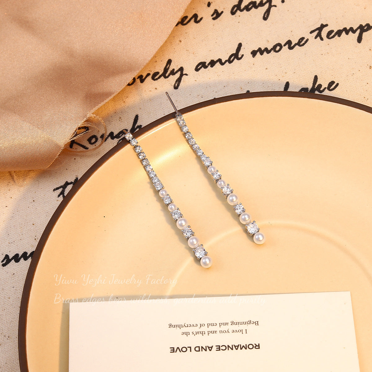 Light Luxury, Simple, Full Diamond And Pearl Long Tassel Earrings, Personalized, Exquisite And Unique Design, Slimming Look Earrings For Women