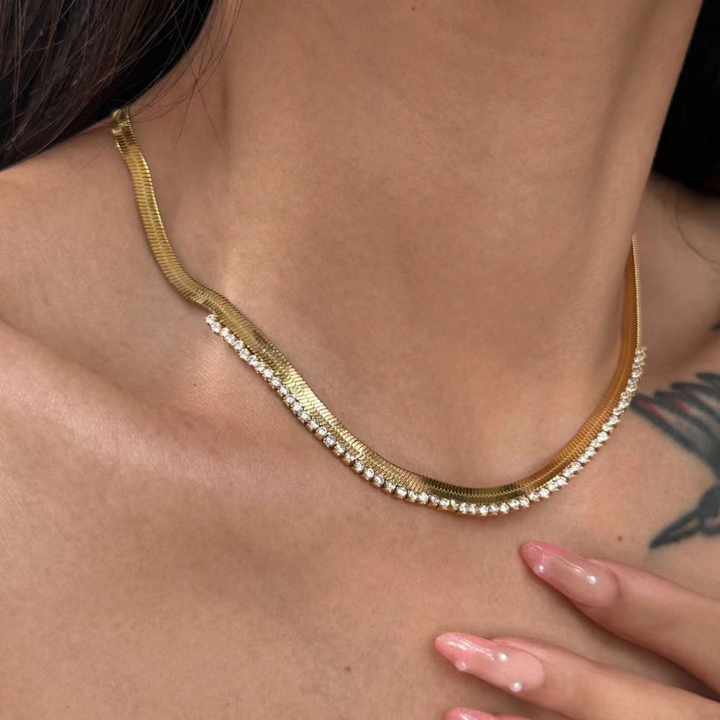 Super Shiny Jewelry 18K Gold Electroplated Titanium Steel Summer Ootd Super Shiny Light Luxury Half-Diamond Blade Chain Clavicle Necklace