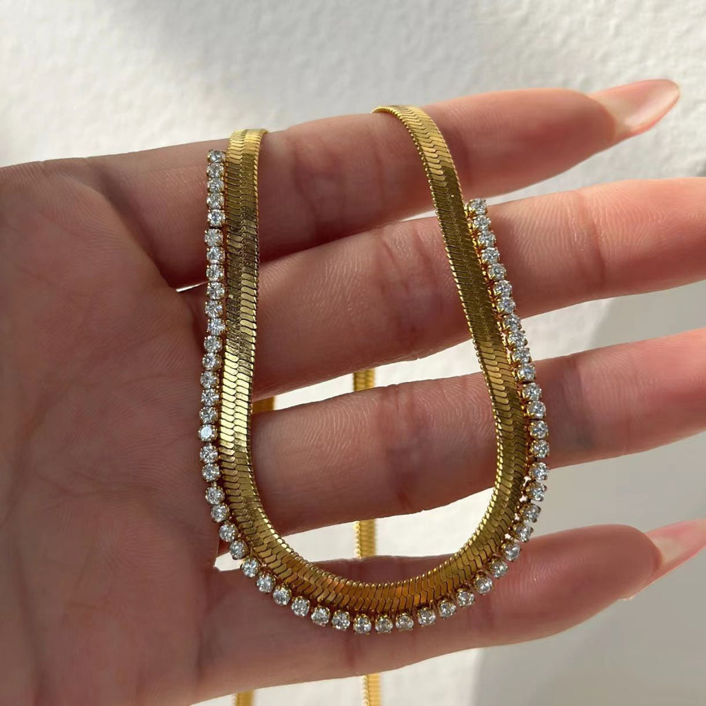 Super Shiny Jewelry 18K Gold Electroplated Titanium Steel Summer Ootd Super Shiny Light Luxury Half-Diamond Blade Chain Clavicle Necklace