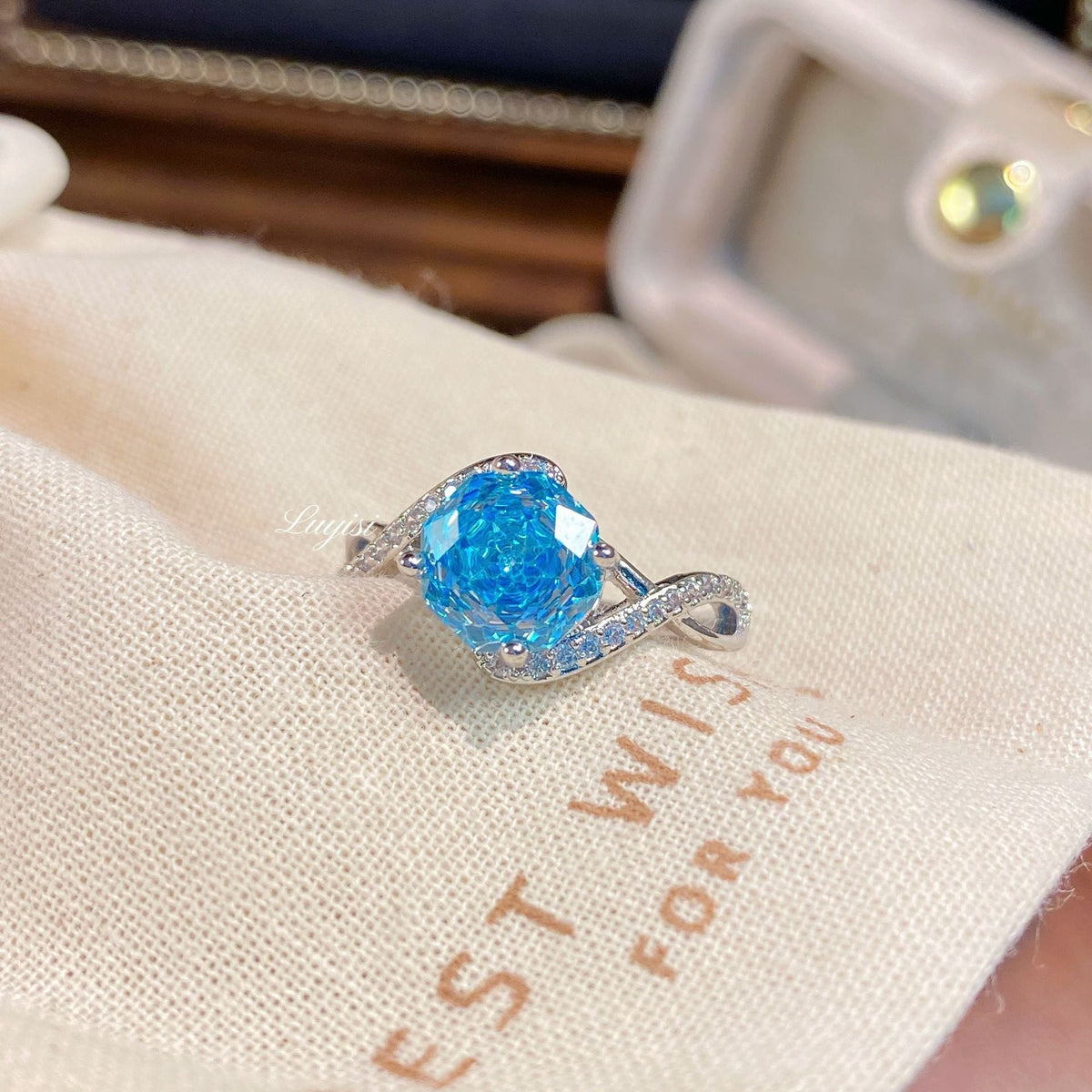 French Light Luxury Octagon Millennium Rose Cut Flower Ring For Women, High-End Inlaid High Carbon Diamond Full Paved Colored Gemstone Ring