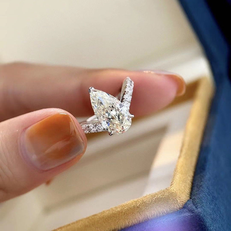 Tiktok Live Hot Sale Wholesale Sparkling Water Drop Solitaire Ring Imitation Moissanite Carat Diamond Ring Open Ring For Women