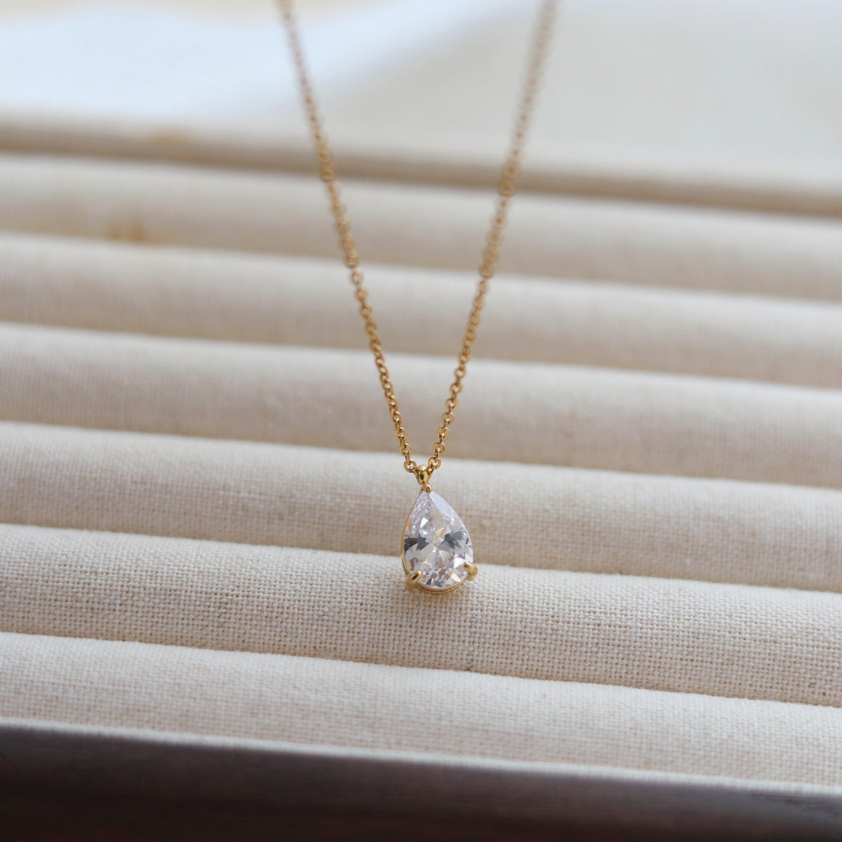 High-end Zircon Water-drop Pendant Titanium Steel Necklace