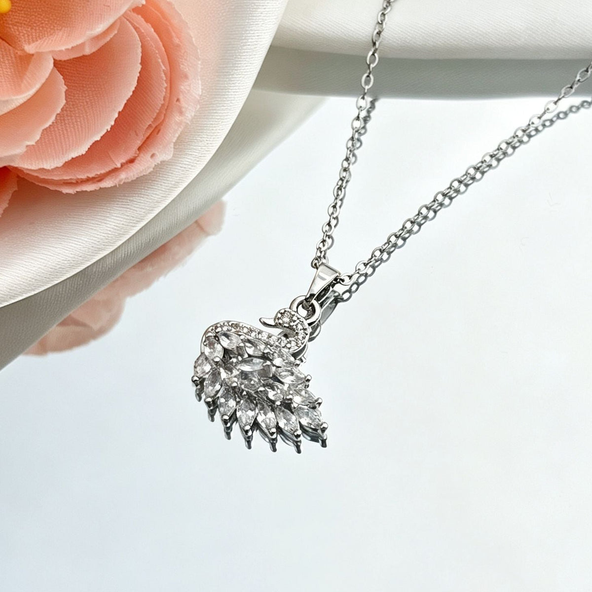 Light-luxury High-end Clavicle Chainelegant And Minimalist Necklace Accessory
