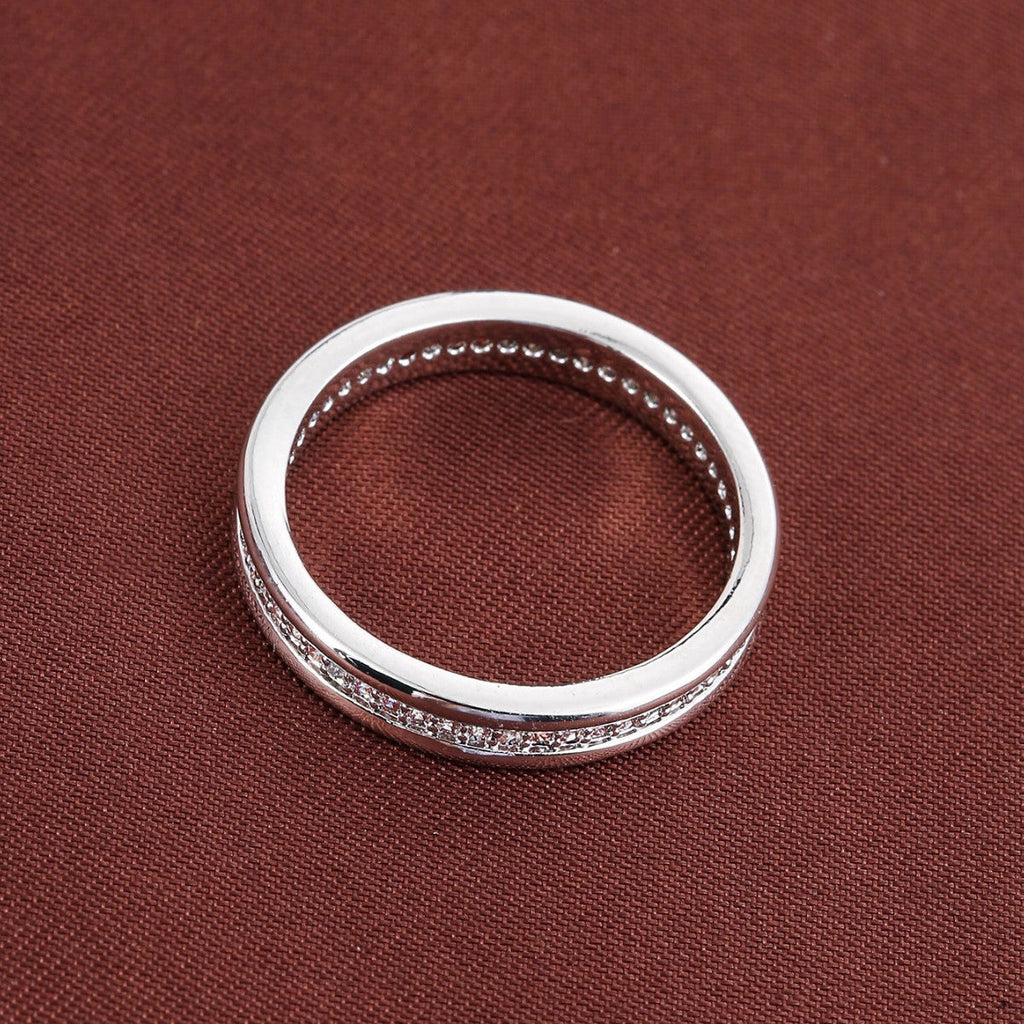 Hot Selling New Inlaid Zircon Women Ring, Minimalist Single Row Zircon Band, Light Luxury Commuter Stackable Couple Finger Jewelry