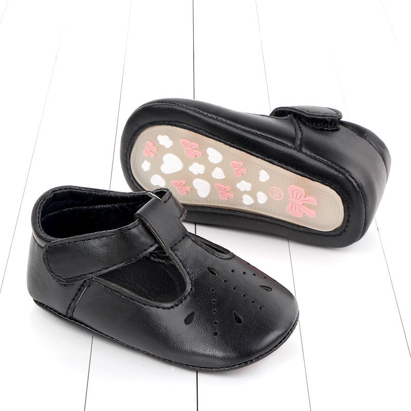 Hollow baby toddler shoes