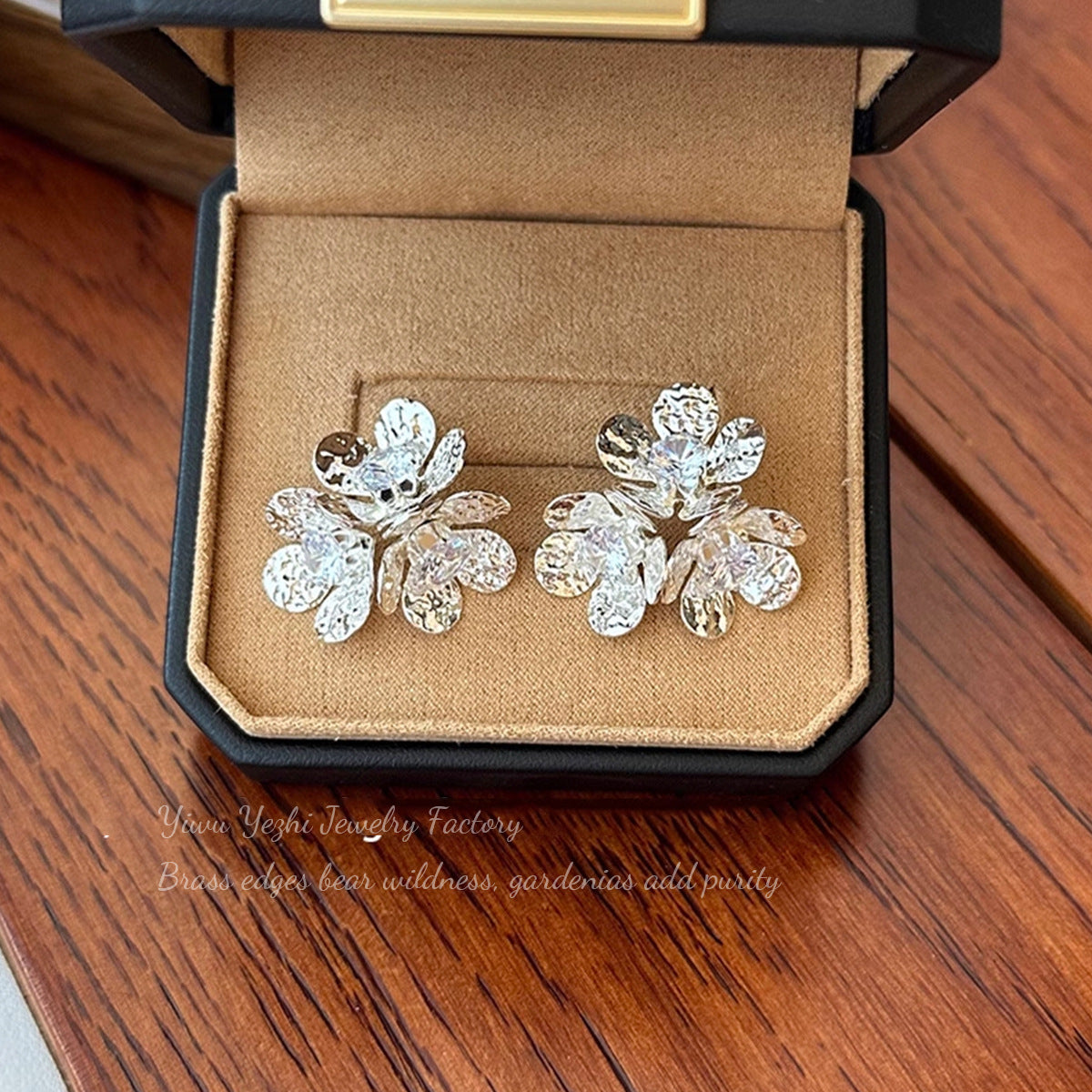 Flower-Like Three-Dimensional Flower Earrings, Multi-Layered Zircon Petal Earrings, Retro Metal Texture Garland Earrings