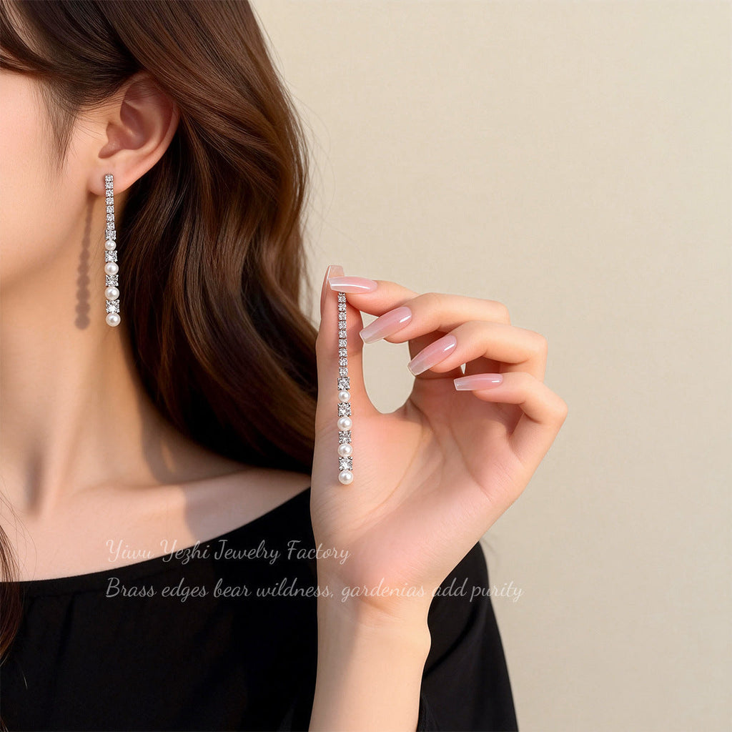 Light Luxury, Simple, Full Diamond And Pearl Long Tassel Earrings, Personalized, Exquisite And Unique Design, Slimming Look Earrings For Women