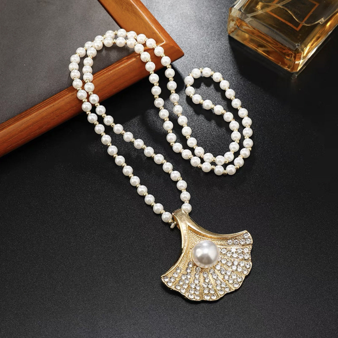 Korean Style Versatile Fashion Flower Sweater Chain Autumn And Winter Accessories Long Necklace Women's High-End Cat's Eye Pendant Camellia