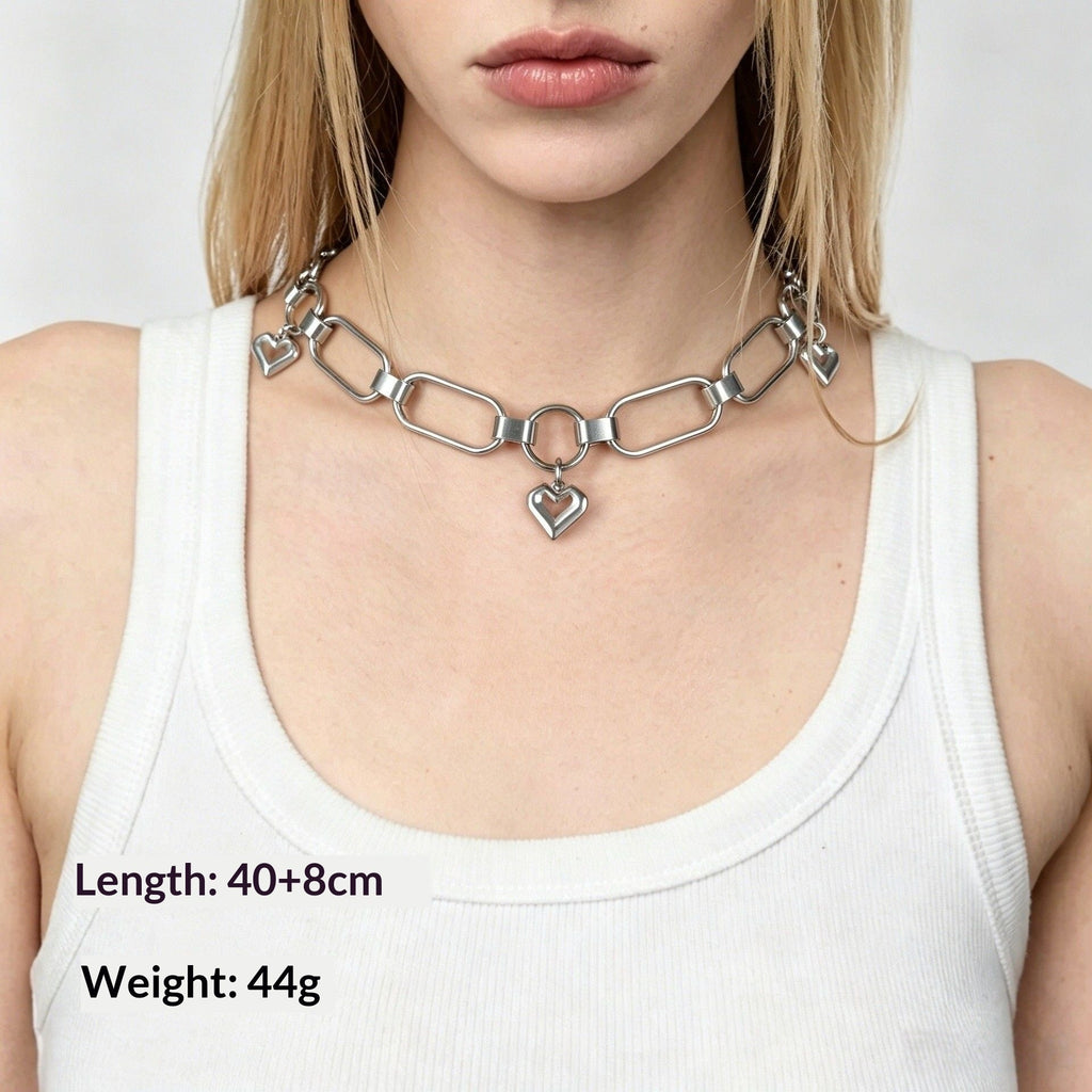 Niche Designer Wide-chain Collarbone Necklace With A Heart Charm