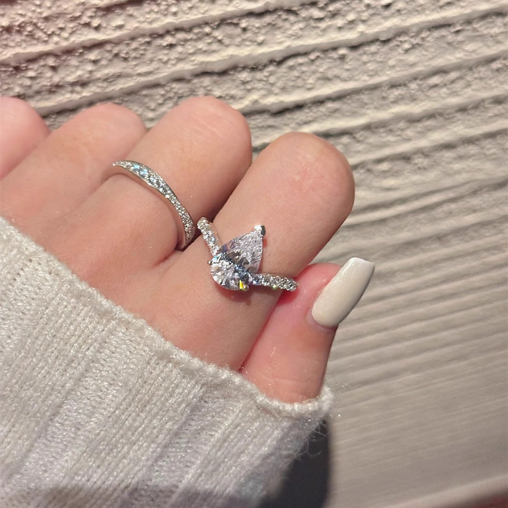Tiktok Live Hot Sale Wholesale Sparkling Water Drop Solitaire Ring Imitation Moissanite Carat Diamond Ring Open Ring For Women