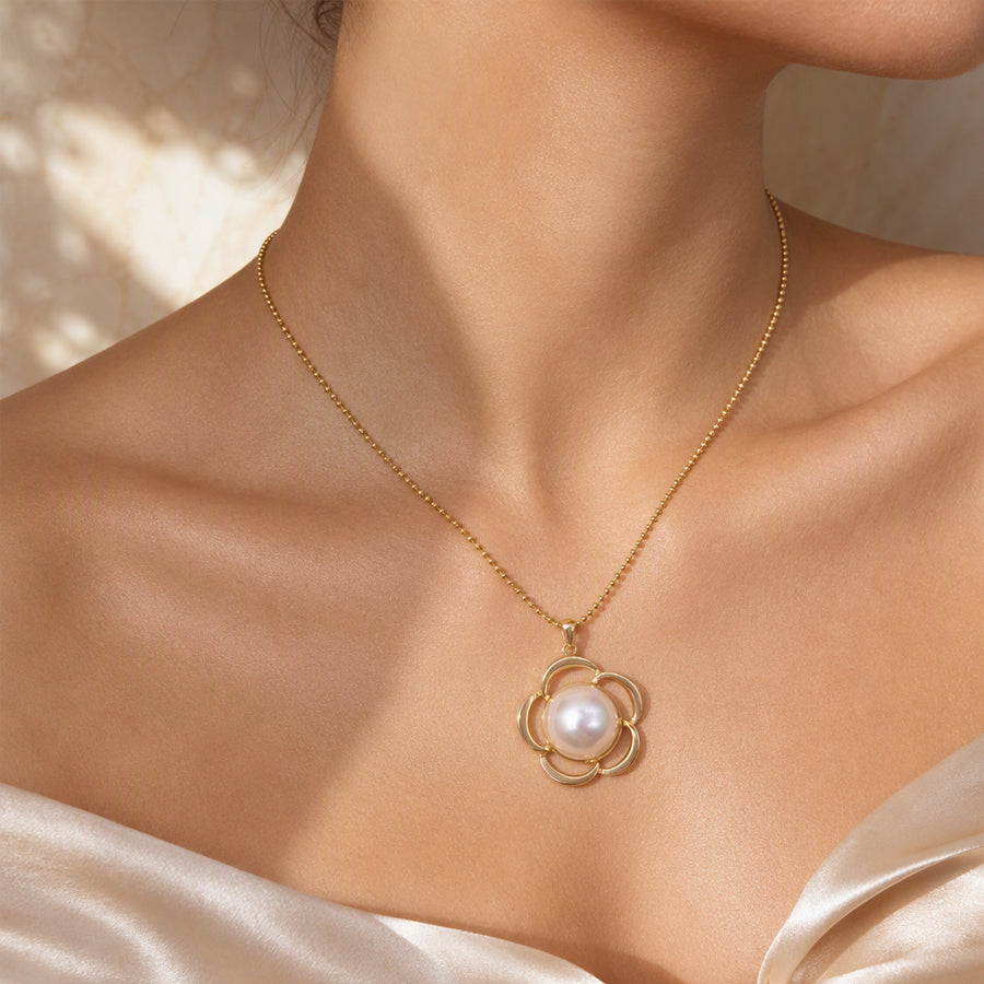 18K Gold Plated Stainless Steel Flower Pearl Pendant Necklace For Women, Hollow Floral Faux Pearl Beaded Chain Necklace, Elegant Wedding Party Statement Jewelry Gift