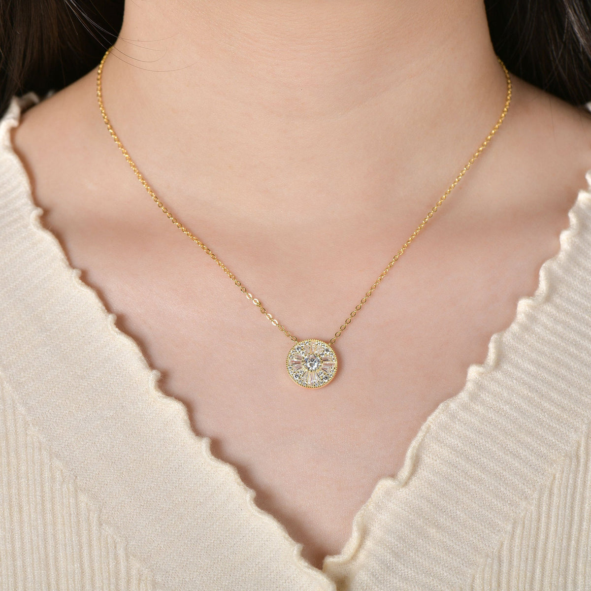 Geometric Round Moissanite Versatile Light-Luxury Necklace