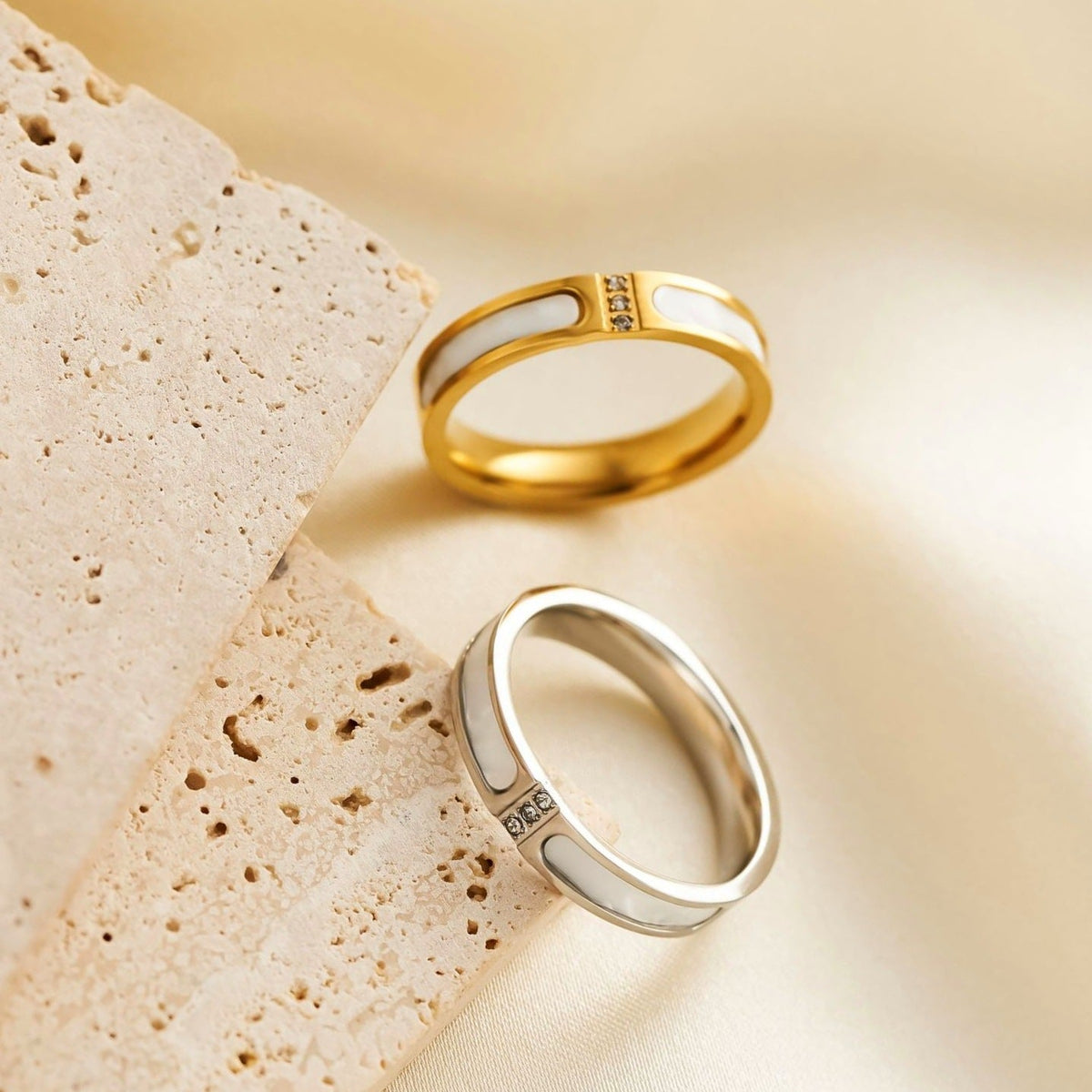 Fashionable Light Luxury Three-Diamond White Shell Titanium Steel Ring For Women, Niche Design With A High-End Feel, Non-Fading Mother-Of-Pearl Inlaid Diamond Index Finger Ring