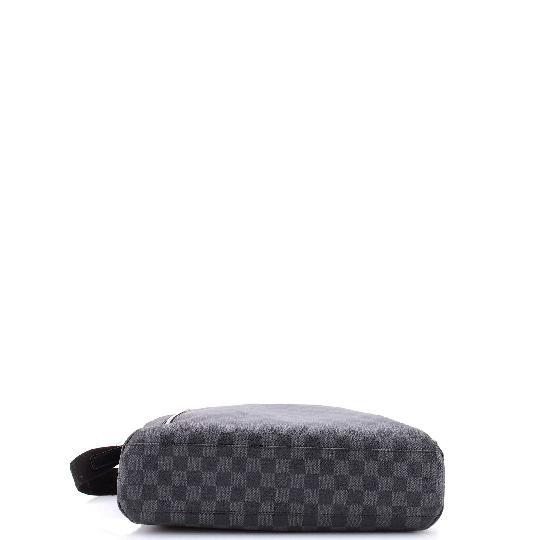 Louis Vuitton, Pre-Loved Mick Messenger Bag MM, Black