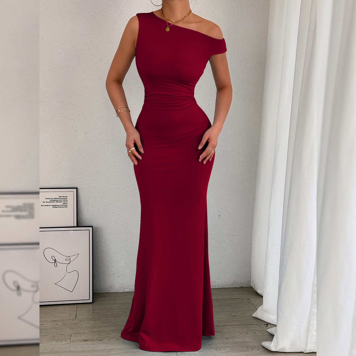 2026 European And American Cross-Border Women's Fishtail Dress, Amazon's Best-Selling One-Shoulder Neckline, Waist Pleated, Sleeveless Sexy Dress