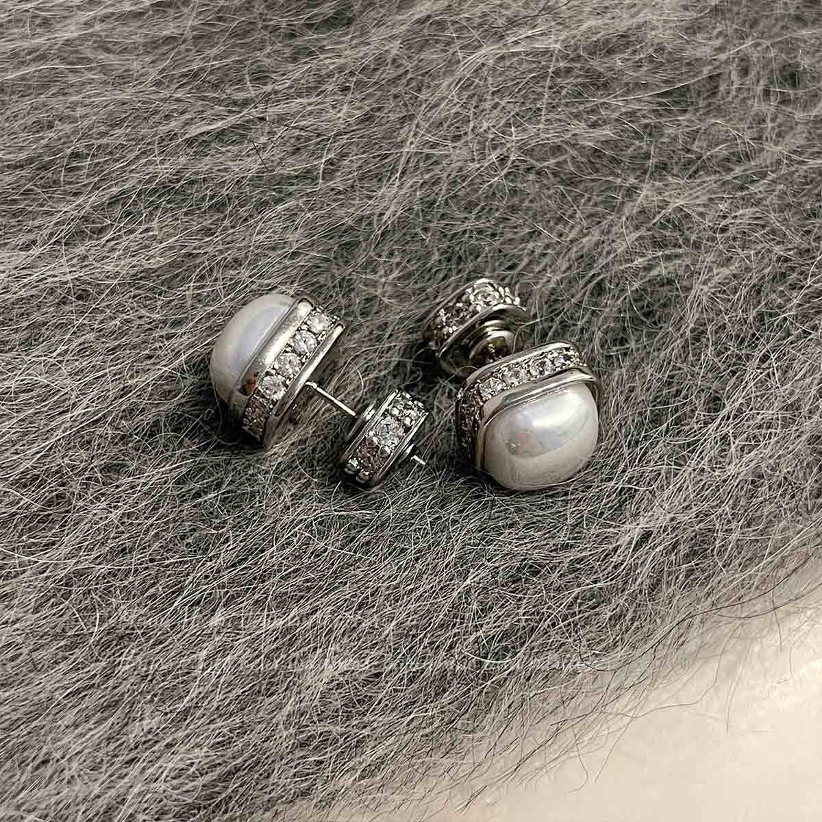 Fashionable And Luxurious Square Pearl Stud Earrings For Women, High-End Micro-Inlaid Elegant Earrings, Compact And Versatile, Unique Ear Accessories