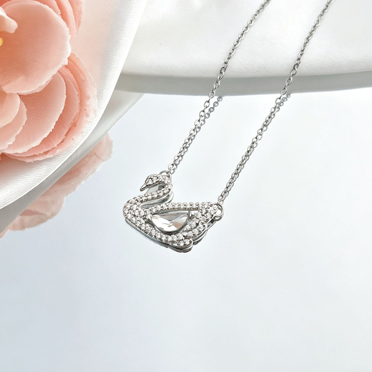Light-luxury High-end Clavicle Chainelegant And Minimalist Necklace Accessory
