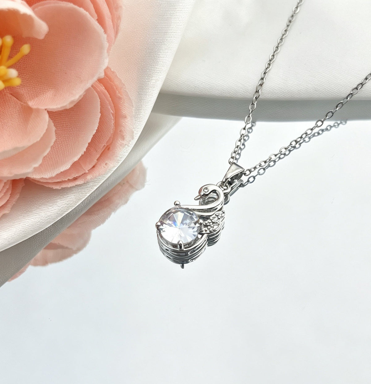 Light-luxury High-end Clavicle Chainelegant And Minimalist Necklace Accessory