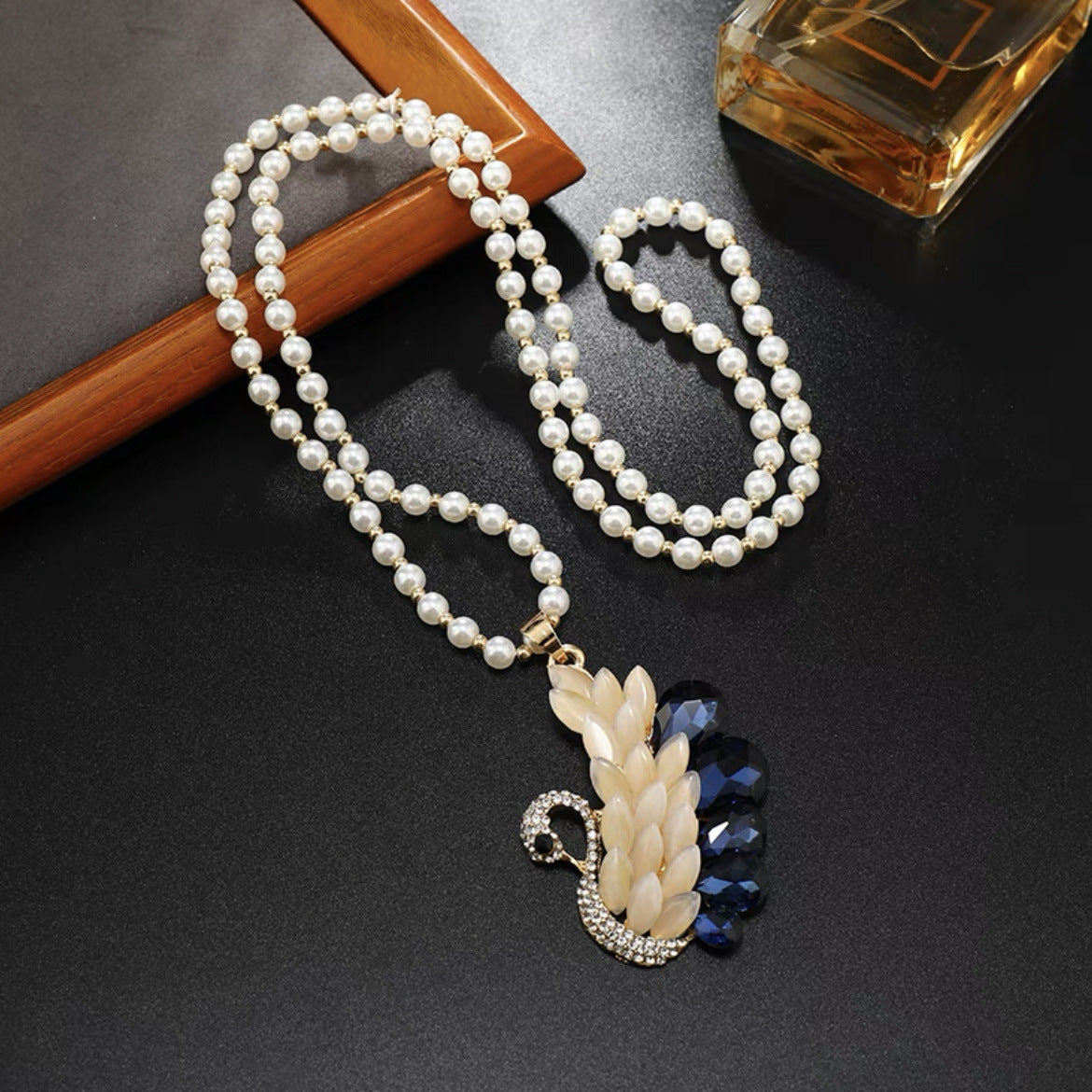 Korean Style Versatile Fashion Flower Sweater Chain Autumn And Winter Accessories Long Necklace Women's High-End Cat's Eye Pendant Camellia
