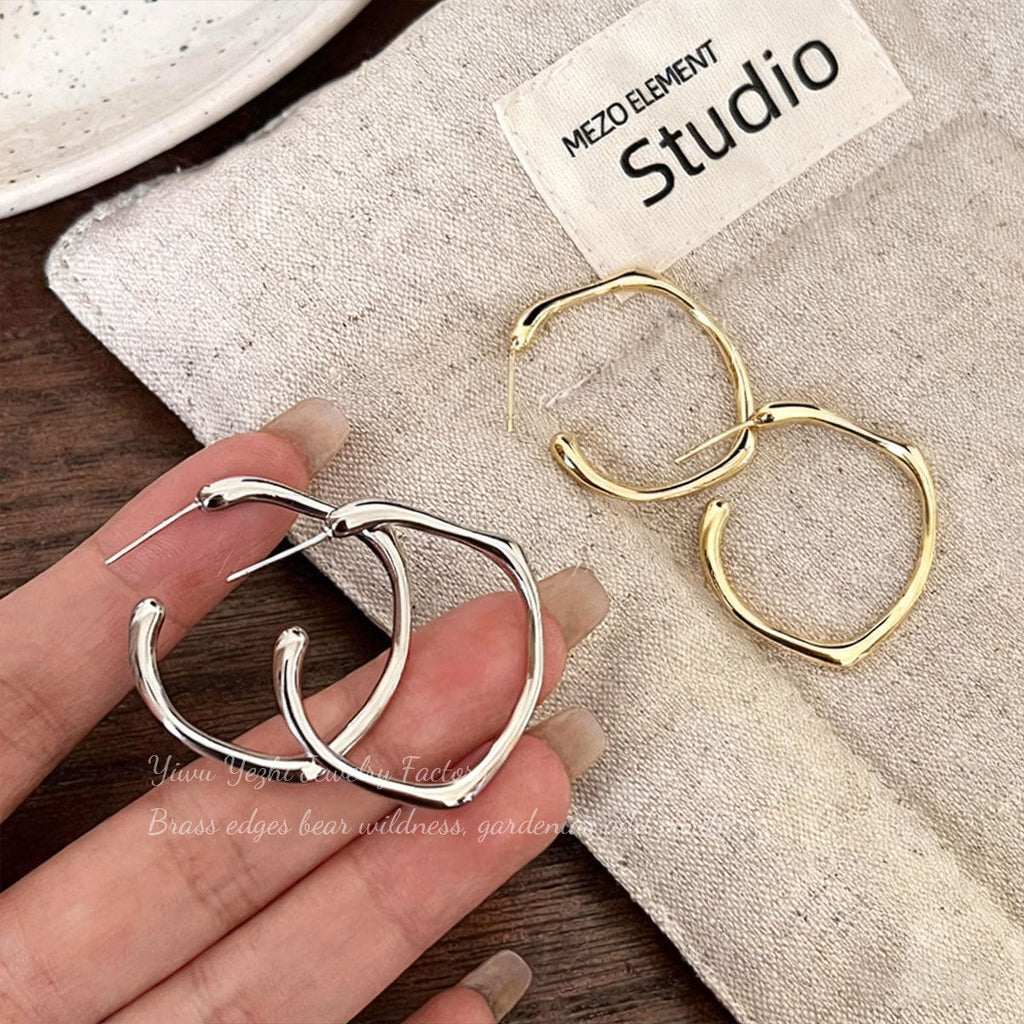 Casual Asymmetrical Plain Hoop Earrings For Women, Niche, Gentle, Unique, Fashionable, Elegant And Versatile Earrings