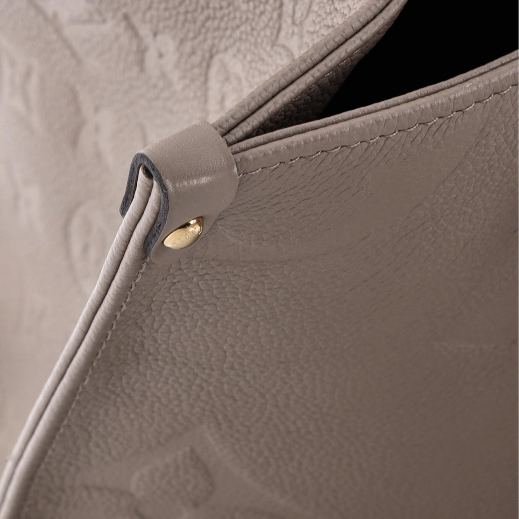 Louis Vuitton, Pre-Loved OnTheGo Tote MM, Neutral