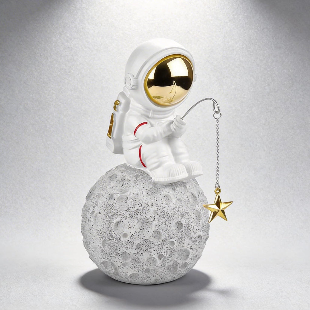 Room Decor- Astronaut Fishing Star on Moon Sculpture, Resin Space Figure for Modern Home/Office, Desk Decor for Men, Shelf Display, Unique Gift for Theme Enthusiasts and Collectors (Golden Star)