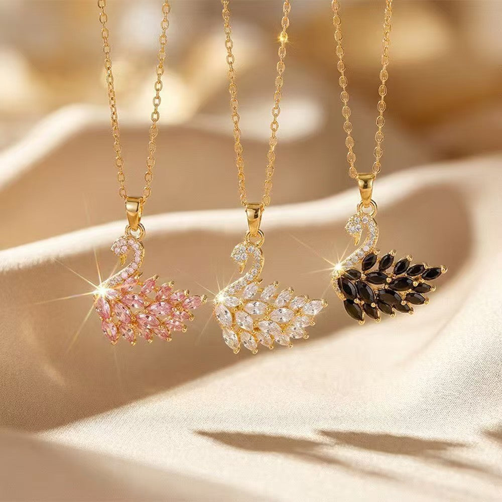 Fashionable And Versatile Delicate Pendant Necklace