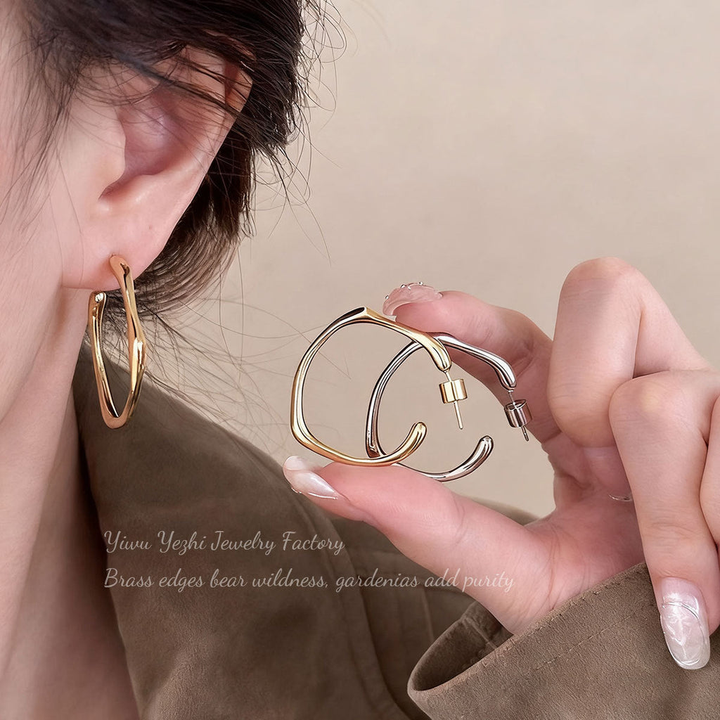 Casual Asymmetrical Plain Hoop Earrings For Women, Niche, Gentle, Unique, Fashionable, Elegant And Versatile Earrings