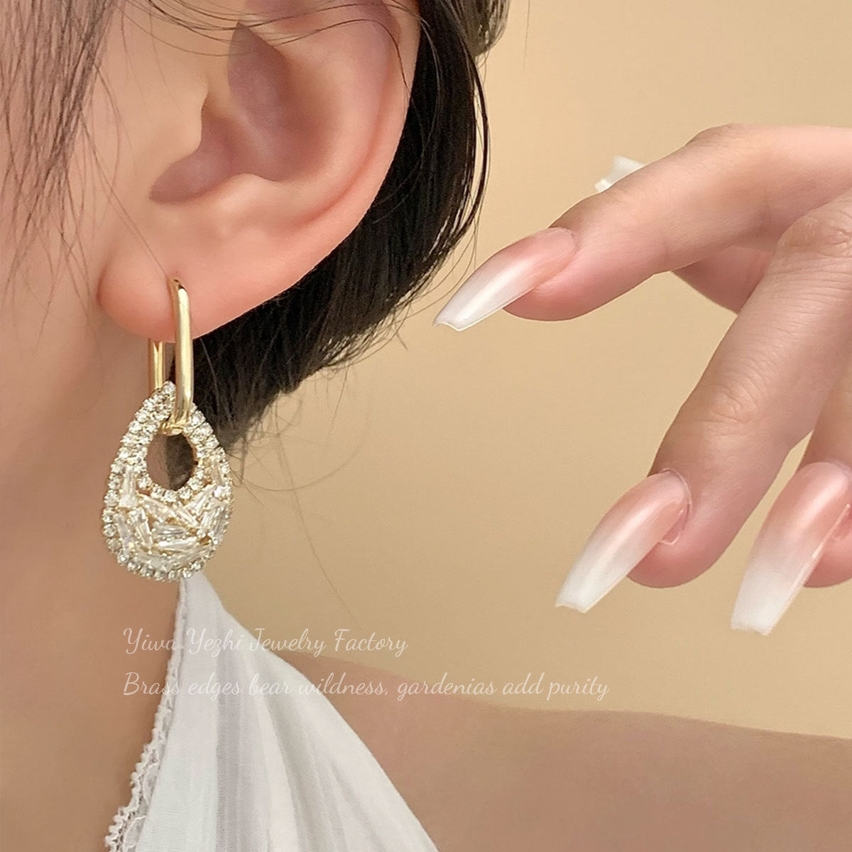 Japanese And Korean Fashion Exquisite High-End Full Zirconia Teardrop Two-Way Earrings For Women Socialite Style Niche Design Earrings