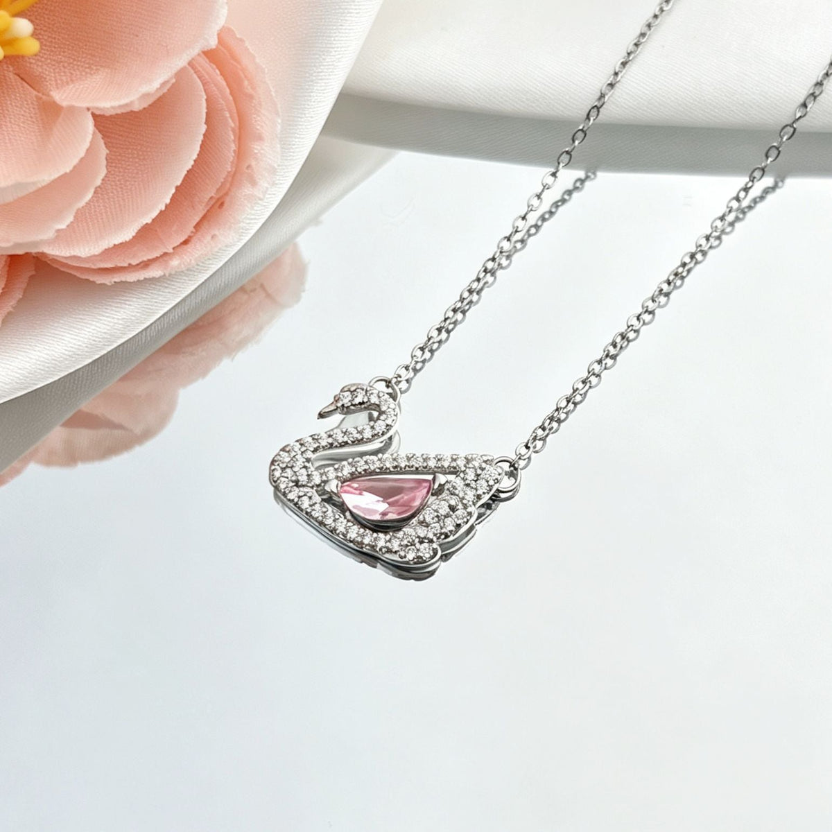 Light-luxury High-end Clavicle Chainelegant And Minimalist Necklace Accessory