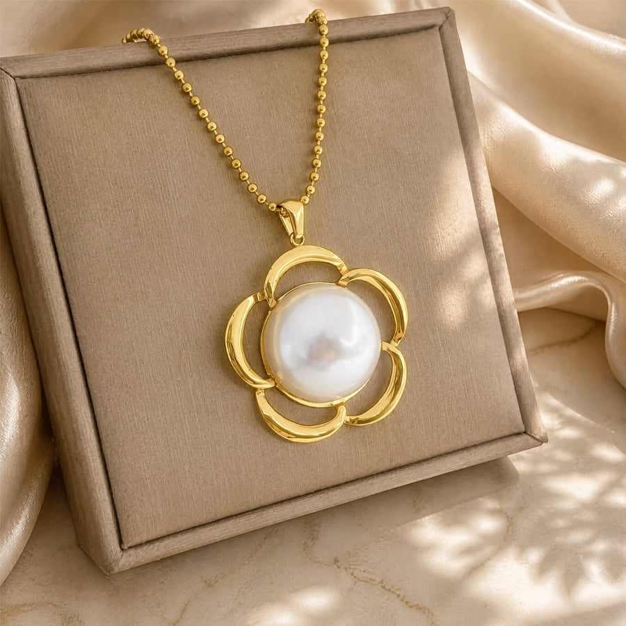 18K Gold Plated Stainless Steel Flower Pearl Pendant Necklace For Women, Hollow Floral Faux Pearl Beaded Chain Necklace, Elegant Wedding Party Statement Jewelry Gift