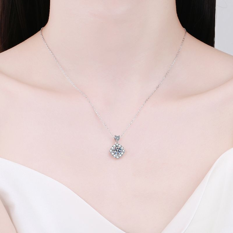 Live-Stream Hot-Selling Pendant Necklace For Women, Dazzling Square-Shaped 1 Carat Eight Hearts And Eight Arrows Zirconia Women's Gift Necklace