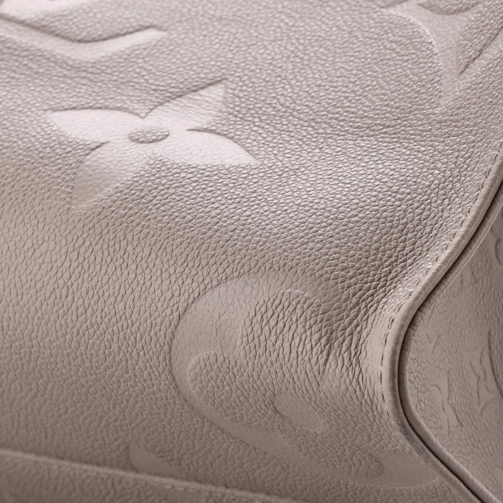 Louis Vuitton, Pre-Loved OnTheGo Tote MM, Neutral