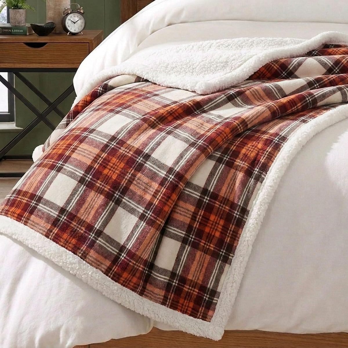 Sherpa Snuggle – Eddie Bauer Reversible Throw Blanket