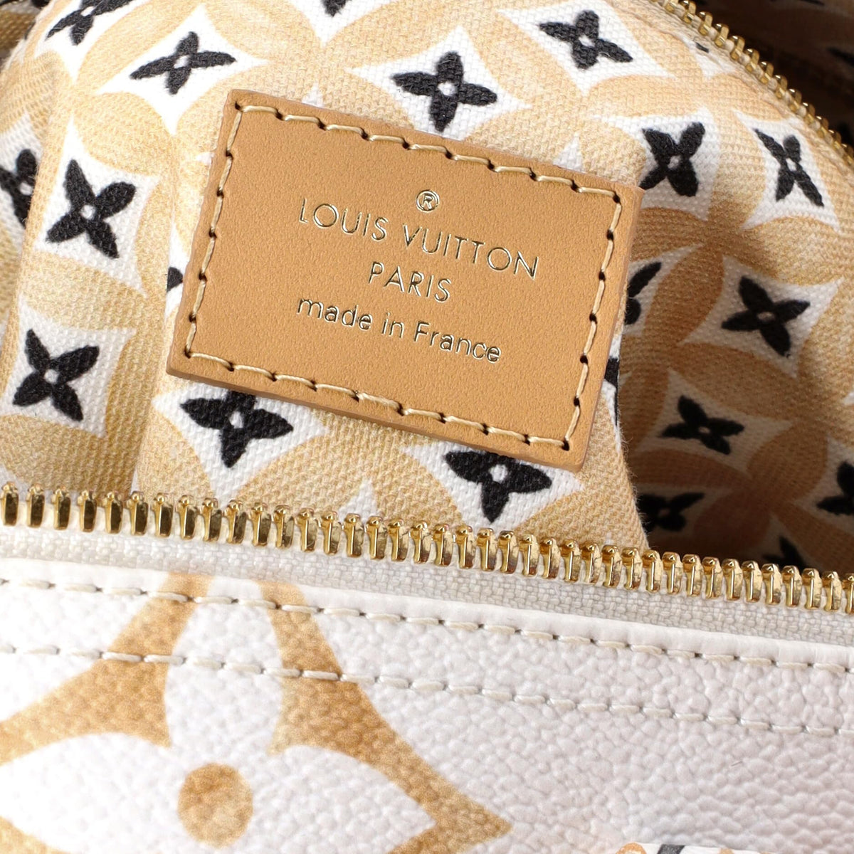 Louis Vuitton, Pre-Loved Speedy Bandouliere Bag 25, White