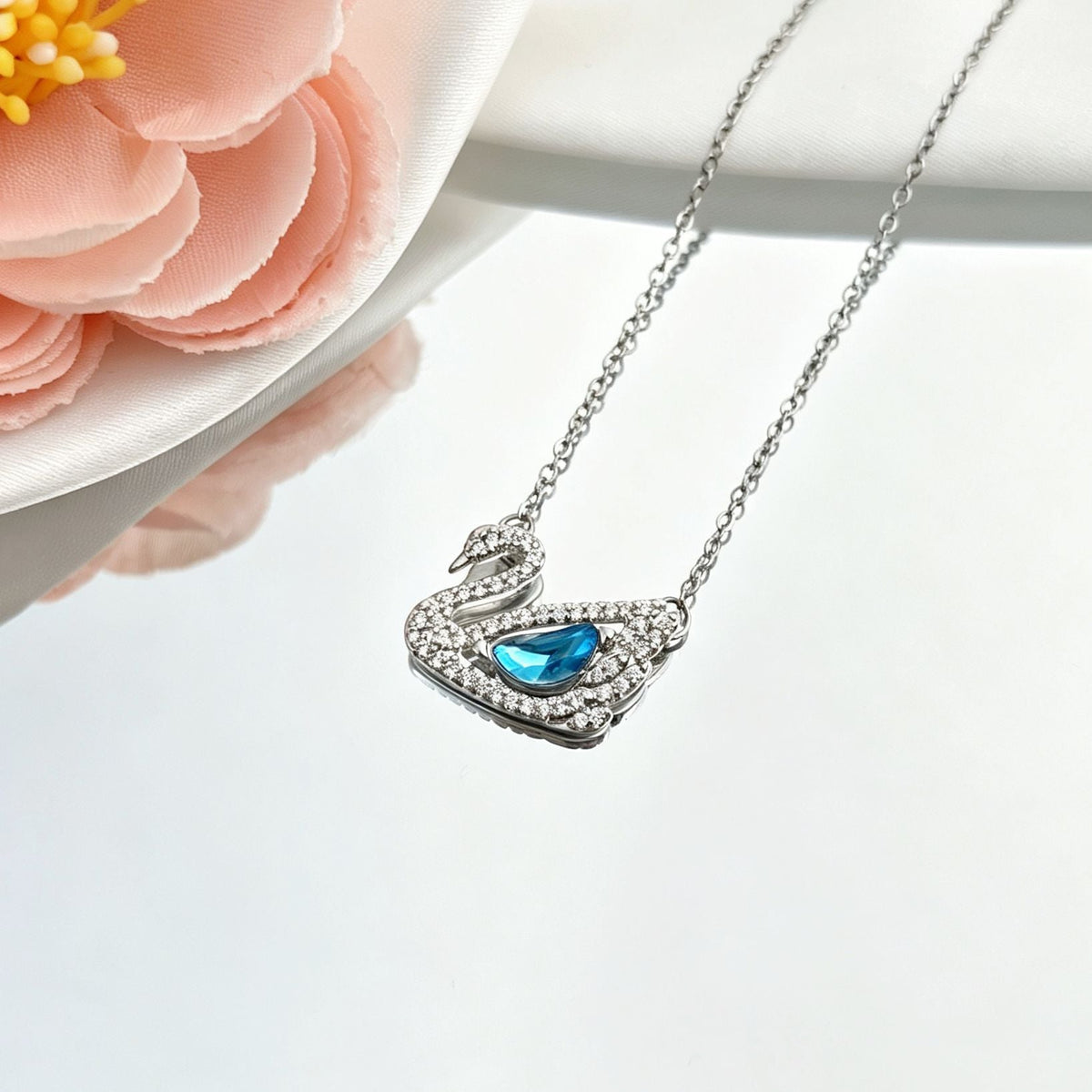 Light-luxury High-end Clavicle Chainelegant And Minimalist Necklace Accessory