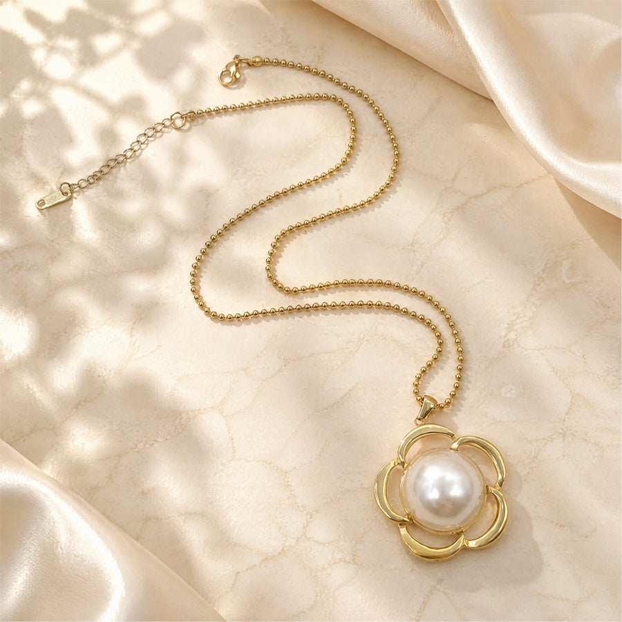 18K Gold Plated Stainless Steel Flower Pearl Pendant Necklace For Women, Hollow Floral Faux Pearl Beaded Chain Necklace, Elegant Wedding Party Statement Jewelry Gift