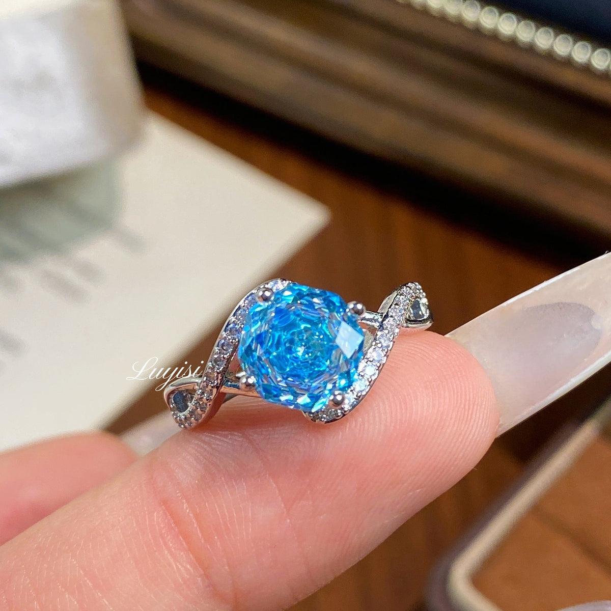 French Light Luxury Octagon Millennium Rose Cut Flower Ring For Women, High-End Inlaid High Carbon Diamond Full Paved Colored Gemstone Ring