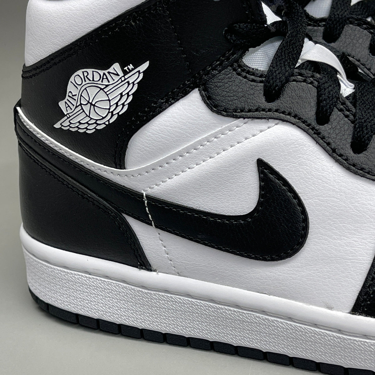 NIKE AIR JORDAN 1 Mid Panda Shoe Women's Sz 9 Black / White DV0991-101 (New)