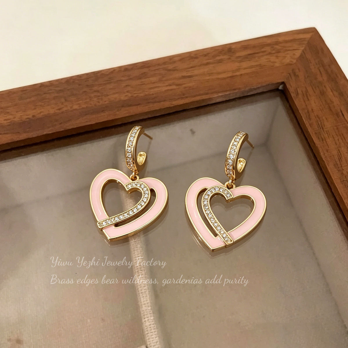 Korean-style Retro Fashion Oil-drip Heart Earrings For Women, New Unique Niche Zircon Heart-shaped Earrings