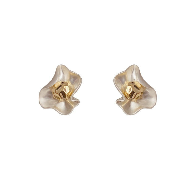 S925 Silver Needle Niche Design Elegant Simple Metal Petal Earrings Fashion Accessible Luxury High-End Earrings Wholesale