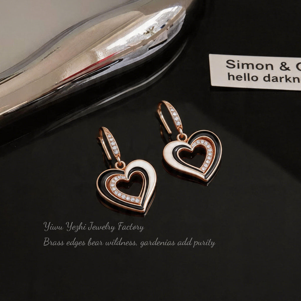 18k Gold-plated European And American Fashion Hollow Heart-shaped Earrings With Zirconia, High-end Oil-drip Heart-shaped Earrings