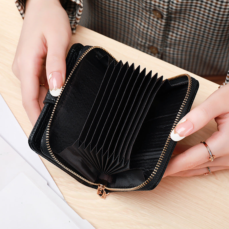 Ladies' Short Wallet With Lychee Pattern