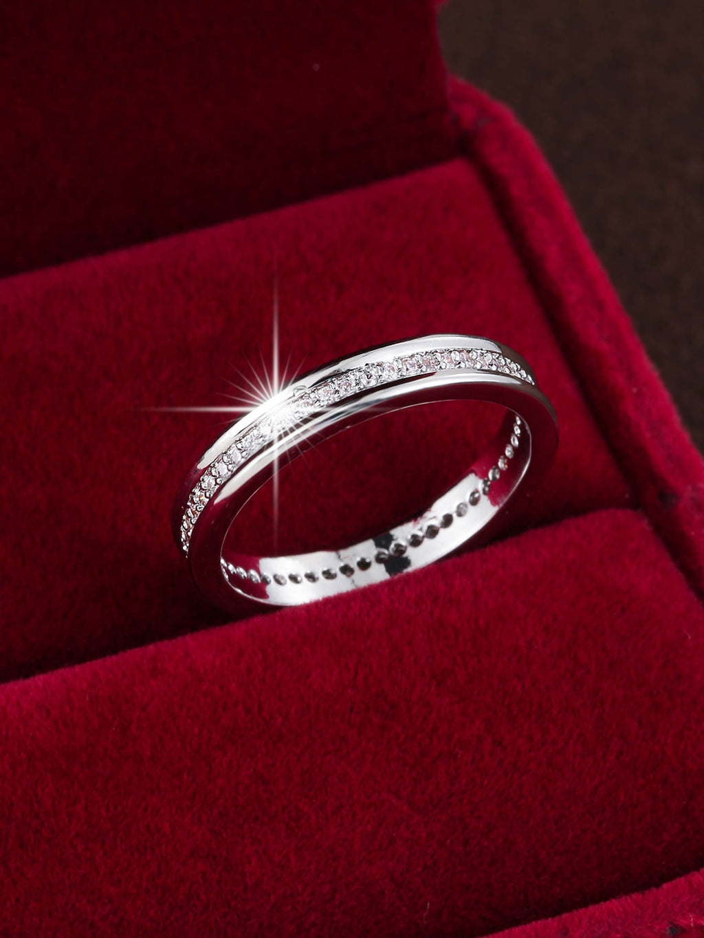 Hot Selling New Inlaid Zircon Women Ring, Minimalist Single Row Zircon Band, Light Luxury Commuter Stackable Couple Finger Jewelry