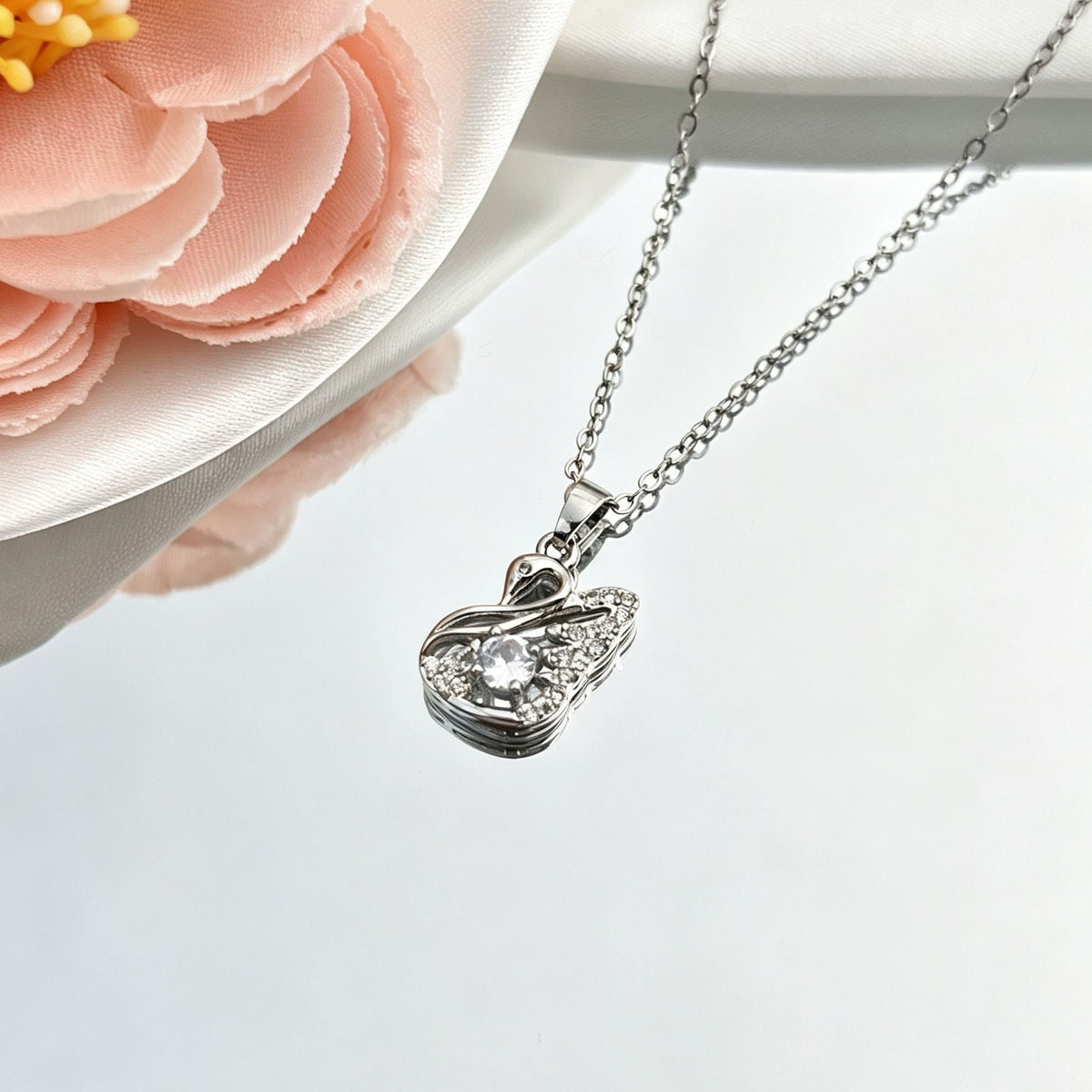 Light-luxury High-end Clavicle Chainelegant And Minimalist Necklace Accessory