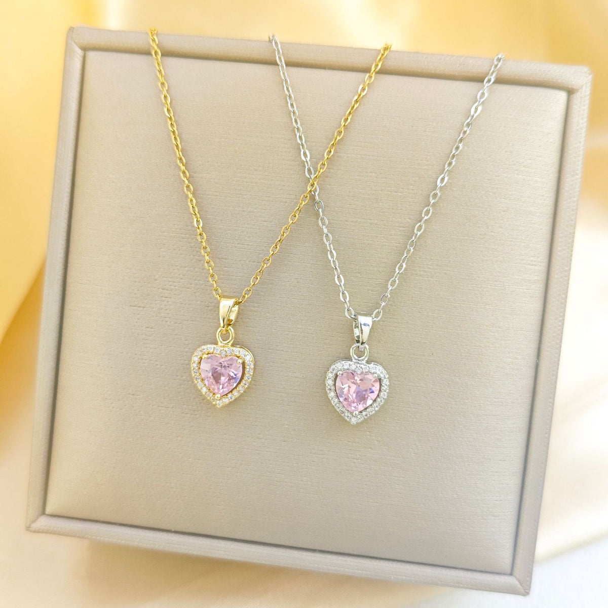 Light Luxury Titanium Steel Love Heart Necklace For Women, Non-Fading Clavicle Chain, Fashionable Zircon Pendant