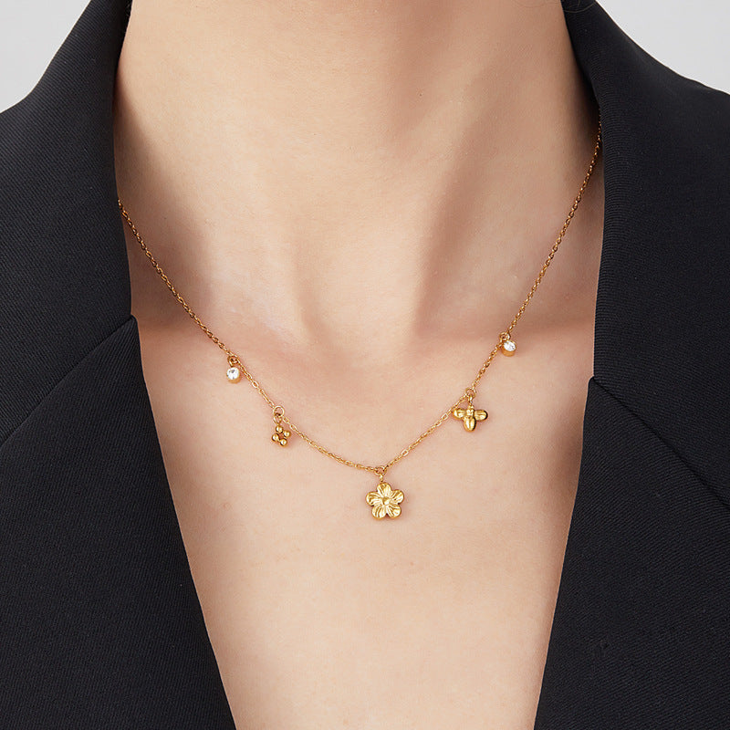 Fresh And Sweet Daisy Rhinestone Necklace Delicate Clavicle Chain